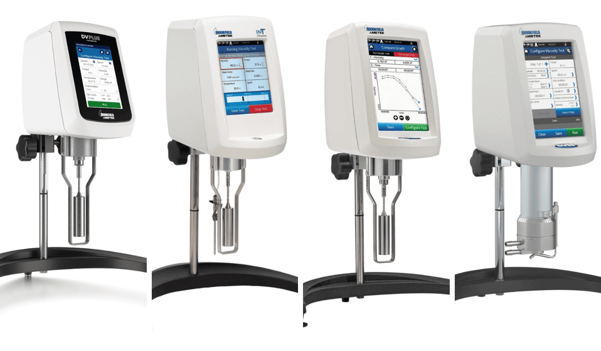 Qual o melhor viscosímetro para laboratório? Imagem mostra quatro modelos Brookfield alinhados, com diferentes telas e configurações técnicas.